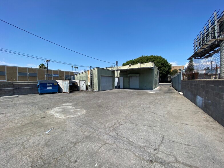 More Photos Of 5200 W Washington Blvd, Los Angeles Flex For Lease