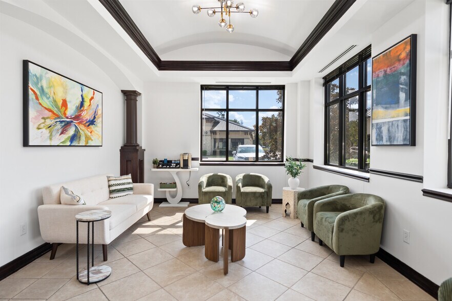More Photos Of 19701 Kingwood Dr, Kingwood Office For Sale