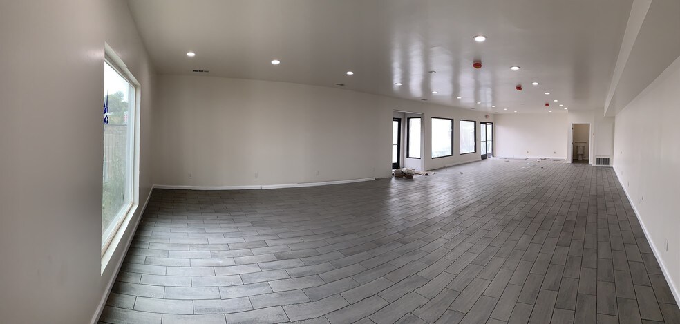 More Photos Of 1615 E Plaza Blvd, National City Office For Sale