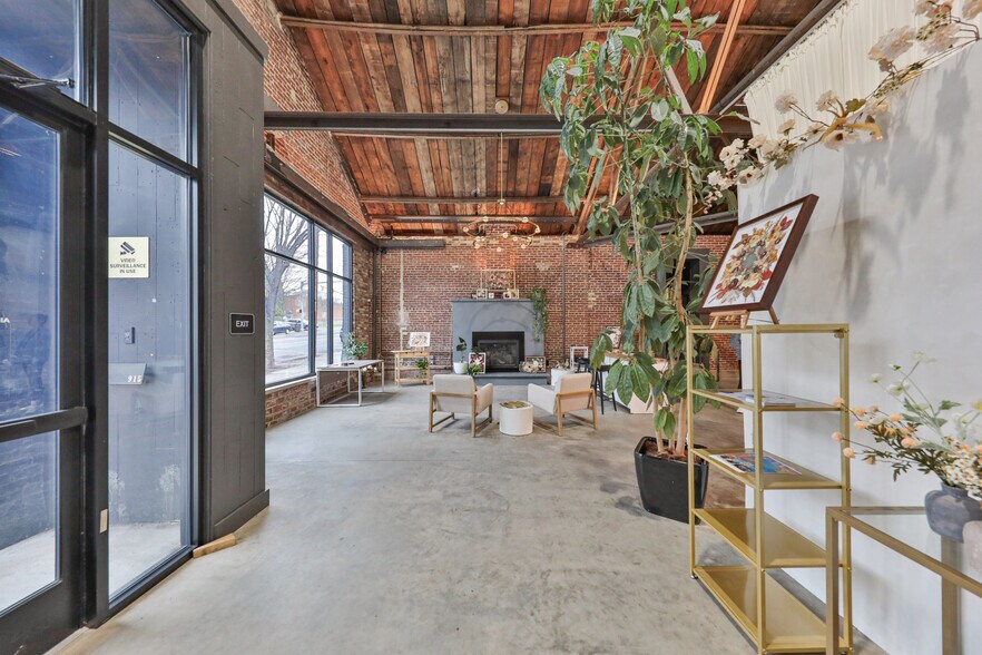 More Photos Of 915 Northampton St, Easton General Retail For Sale