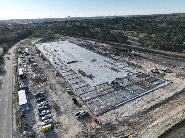 More Photos Of 1203 Cedar Hill Rd, Navassa Warehouse For Lease