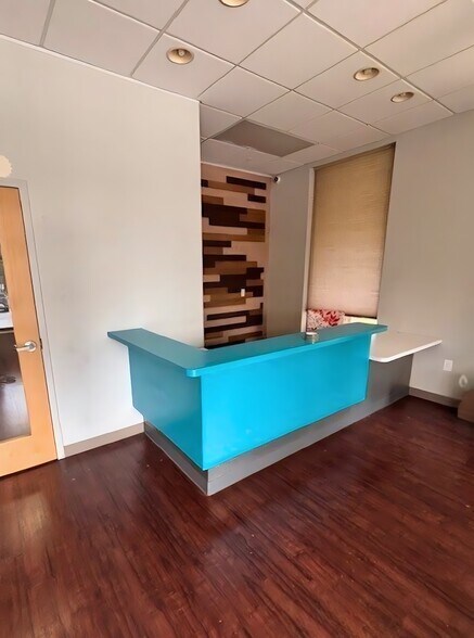 More Photos Of 502 Lantana Dr, Hockessin Storefront For Lease