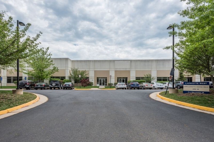 More Photos Of 4170 Lafayette Center Dr, Chantilly Light Distribution For Lease