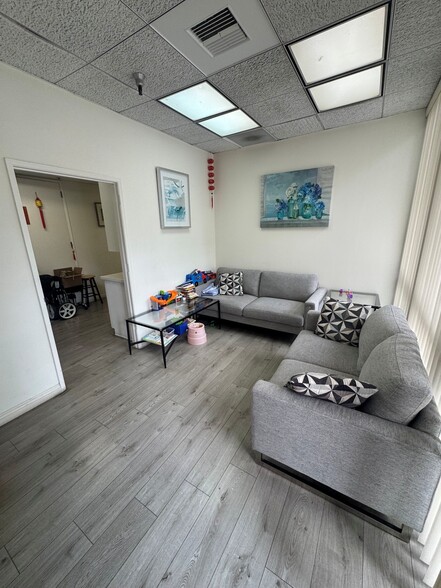 More Photos Of 950 W Central Ave, Brea Warehouse For Sale