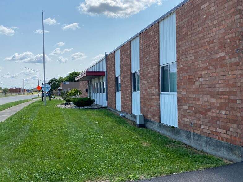 More Photos Of 1516 Nicholas Rd, Dayton Warehouse For Lease