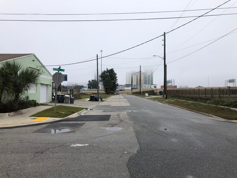 More Photos Of 1345 Nira St, Jacksonville Freestanding For Sale