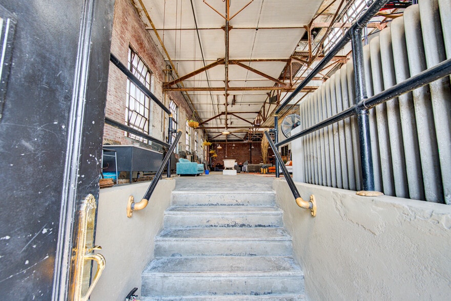 More Photos Of 1835 W Oxford St, Philadelphia Warehouse For Sale