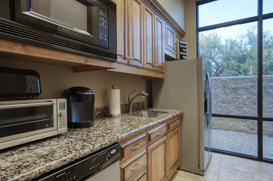 More Photos Of 33725 N Scottsdale Rd, Scottsdale Office For Sale