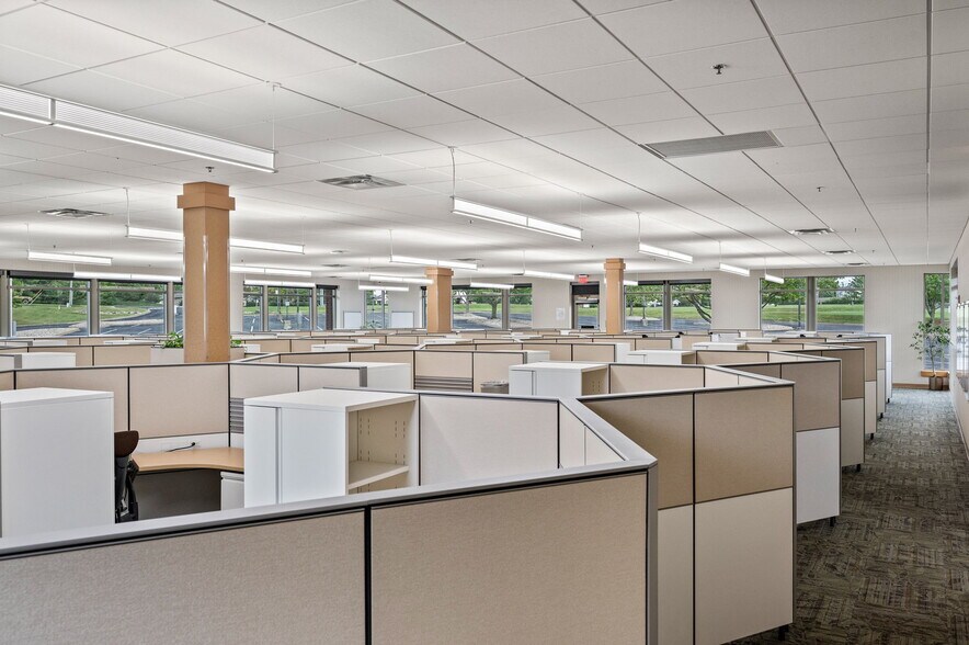 More Photos Of 1601 Ups Dr, Louisville Office For Sale