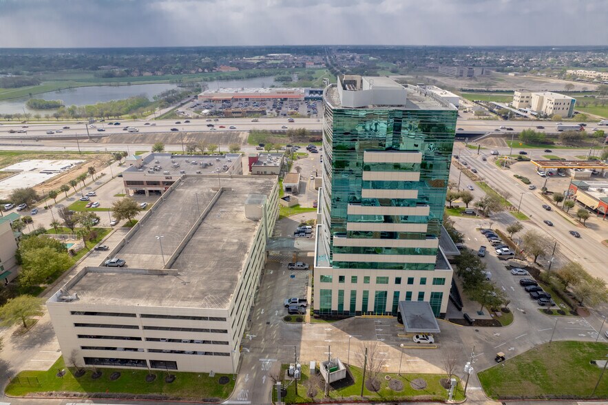 More Photos Of 9999 Bellaire Blvd, Houston Medical For Lease