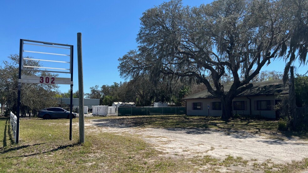 More Photos Of 302 Broadway Blvd SE, Polk City Restaurant For Sale