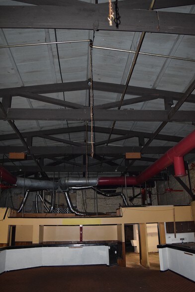 More Photos Of 110 Depot St, Dalton Restaurant For Lease