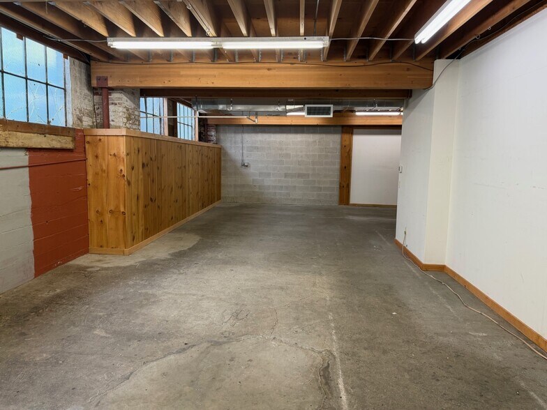 More Photos Of 7601-7613 Greenwood Ave, Seattle Storefront Retail Office For Lease