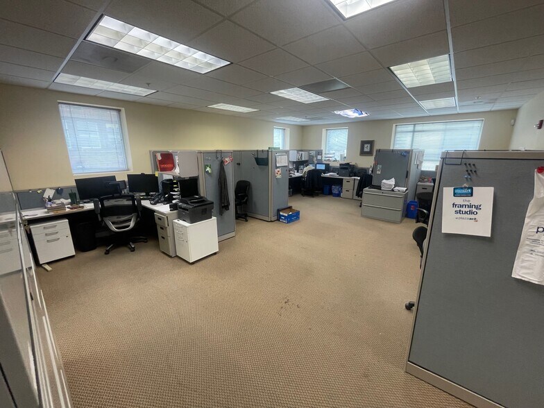 More Photos Of 804 Pershing Dr, Silver Spring Medical For Sale