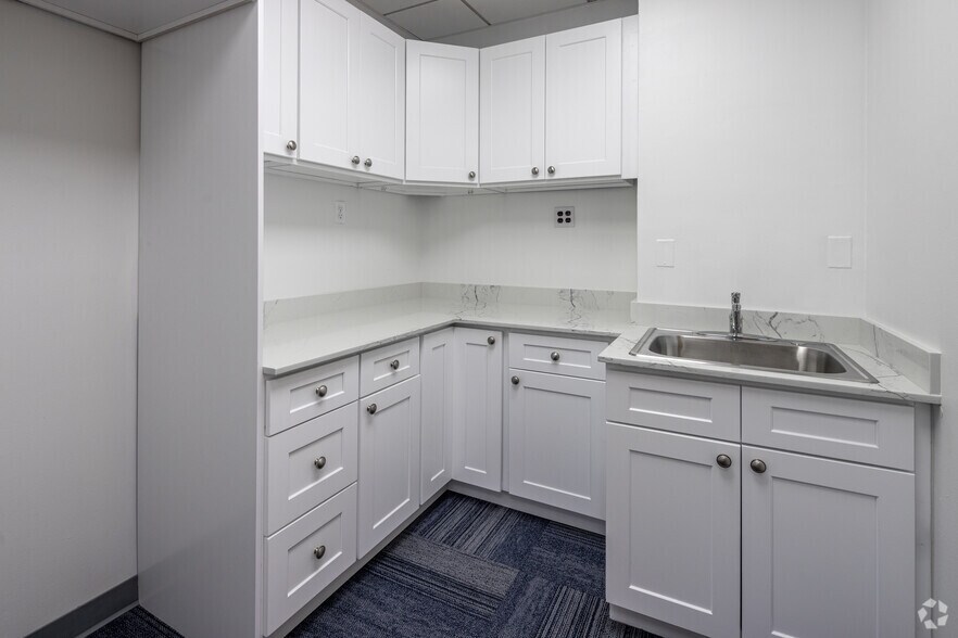 More Photos Of 217 Broadway, New York Loft Creative Space For Lease