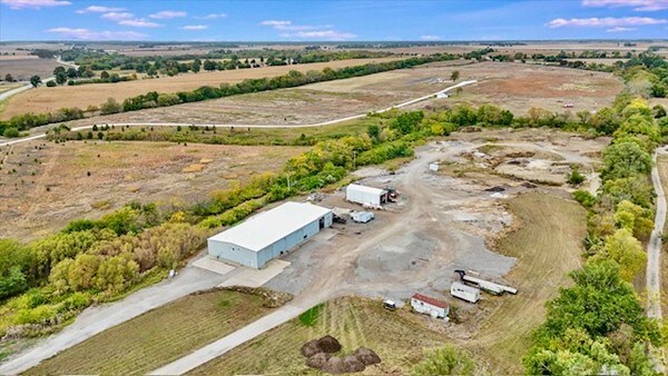 More Photos Of 3612 W Bloomington Rd, Champaign Truck Terminal For Sale