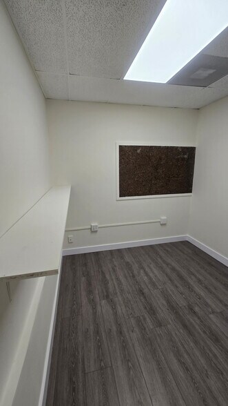More Photos Of 645 Sebastian Blvd, Sebastian Unknown For Lease