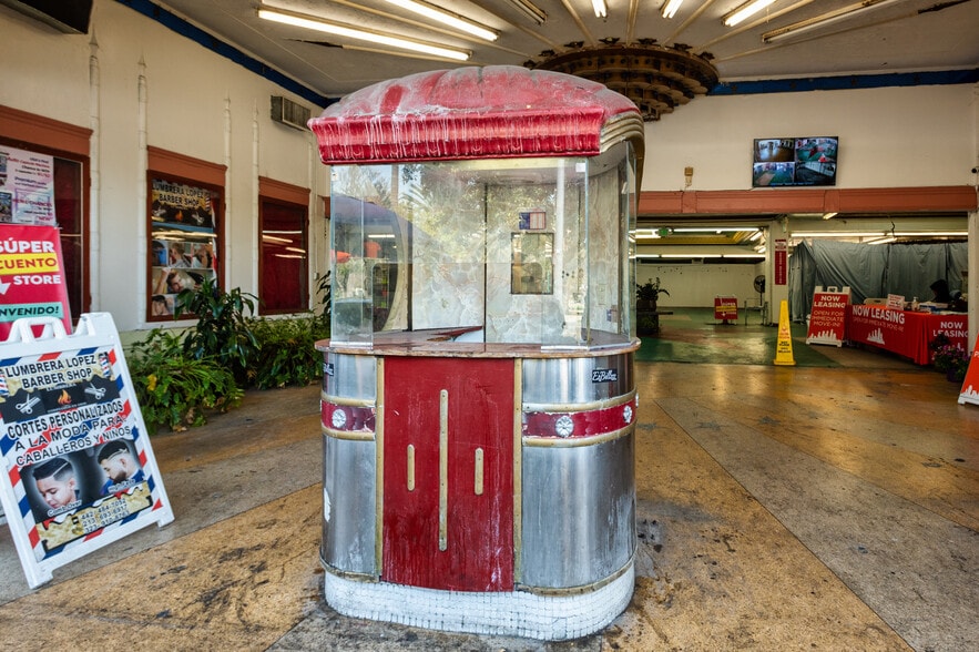 More Photos Of 634-640 S Alvarado St, Los Angeles Department Store For Sale