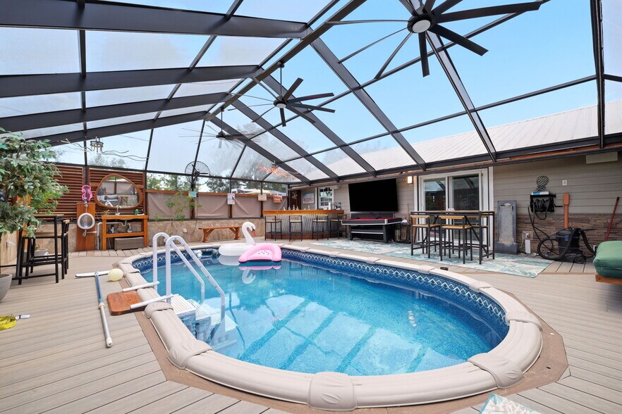 More Photos Of 8744 Gall Blvd, Zephyrhills Hotel For Sale