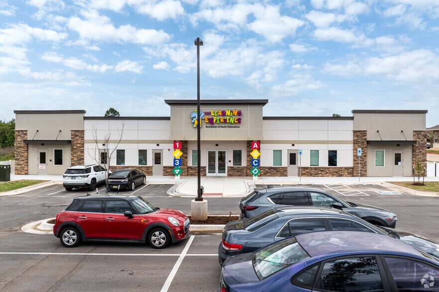 More Photos Of 2228 SW 104th St, Oklahoma City Daycare Center For Lease