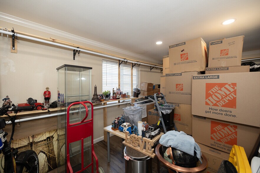 More Photos Of 25 E Hedding St, San Jose Office For Lease