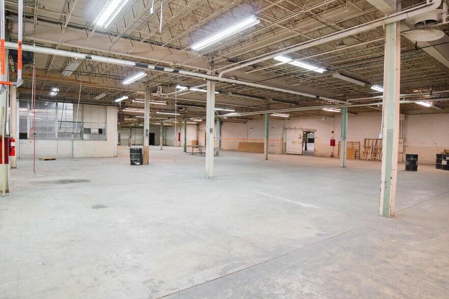 More Photos Of 521 S Market St, Galion Manufacturing For Sale