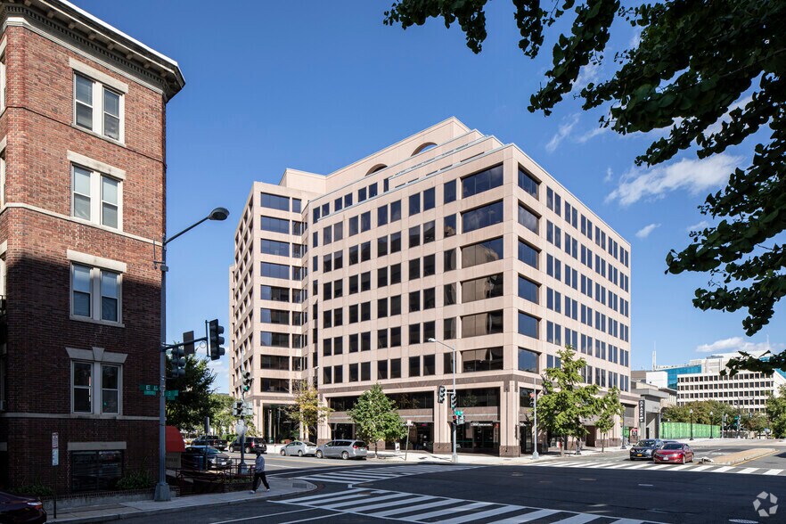 More Photos Of 501 3rd St NW, Washington Office For Lease