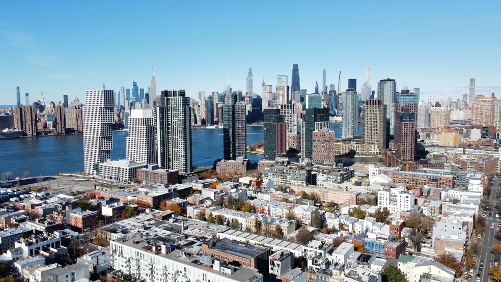 More Photos Of 196 Huron St, Brooklyn Apartments For Sale