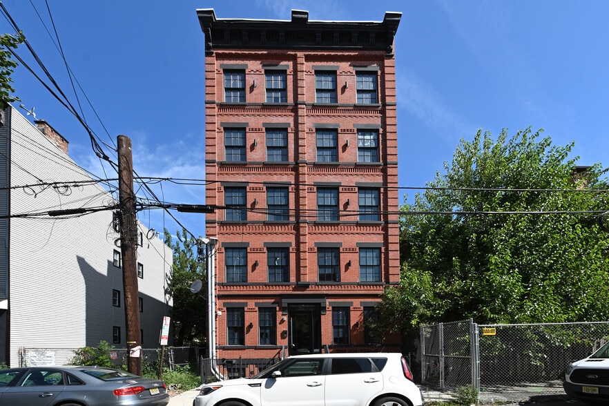 More Photos Of 208 15th St, Jersey City Apartments For Sale