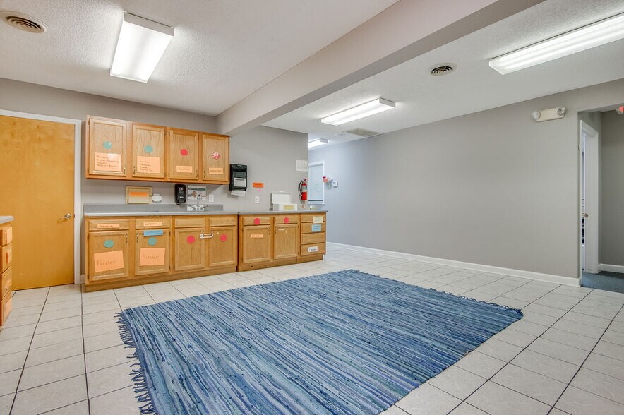 More Photos Of 217-219 Station St, Jacksonville Medical For Sale