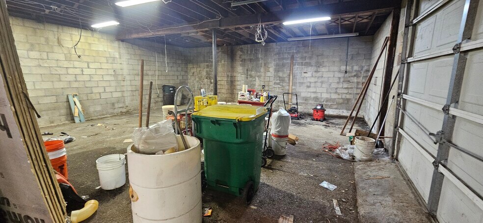 More Photos Of 9 E 44th St, Wilmington Office Residential For Sale