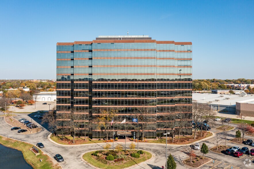 More Photos Of 1600 Golf Rd, Rolling Meadows Coworking Space