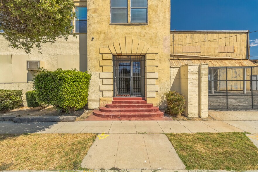 More Photos Of 11810 Center St, South Gate Manufacturing For Lease