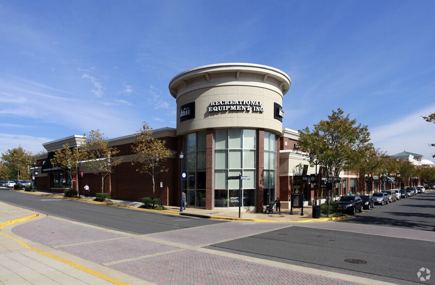Primary Photo Of 11880-11950 Grand Commons Ave, Fairfax Unknown For Lease