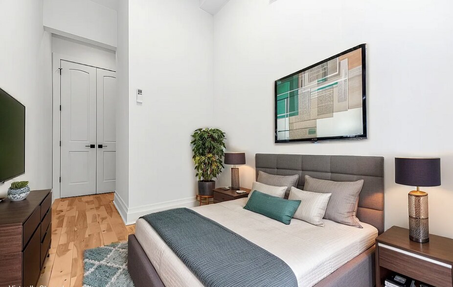 More Photos Of 404 W 22nd St, New York Apartments For Sale
