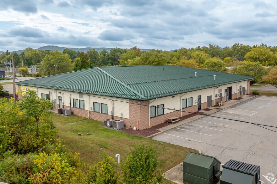 More Photos Of 20 Corporate Park Dr, Hopewell Junction Office For Lease
