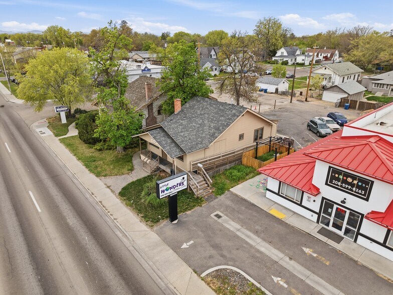 More Photos Of 819 12th Ave S, Nampa Storefront For Sale
