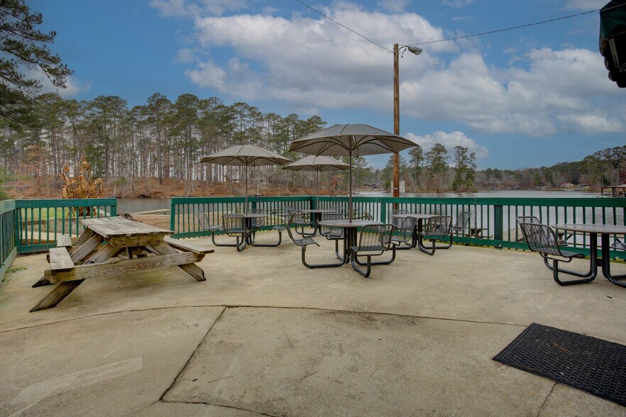 More Photos Of 8726 Jackson Lake Rd, Monticello Marina For Sale