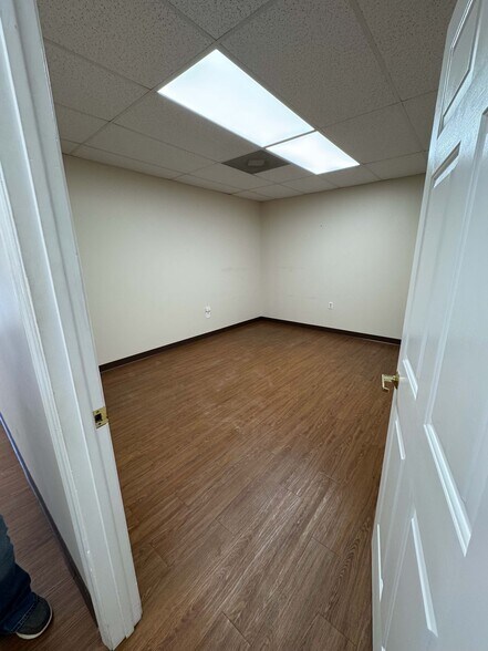 More Photos Of 136 Ostwalt Amity Rd, Troutman Light Manufacturing For Lease