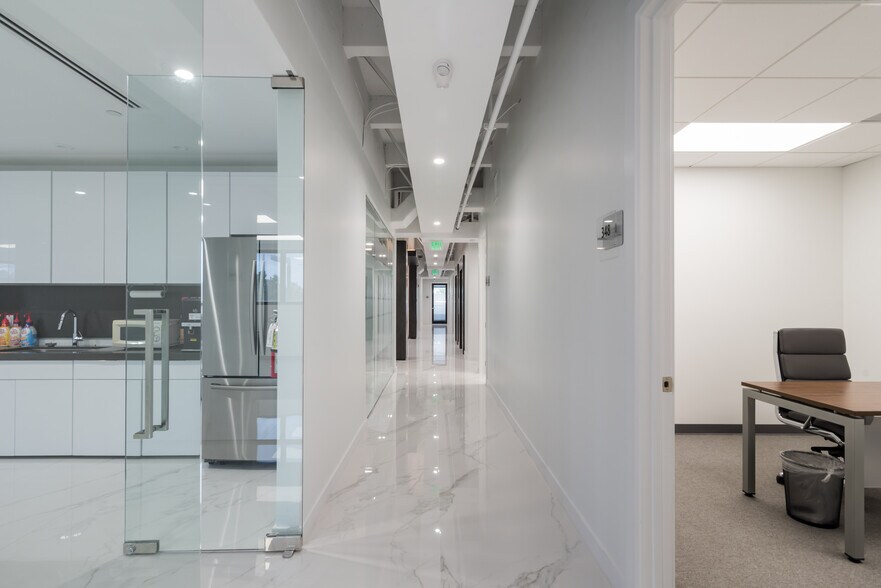 More Photos Of 955 S Federal Hwy, Fort Lauderdale Loft Creative Space For Sale