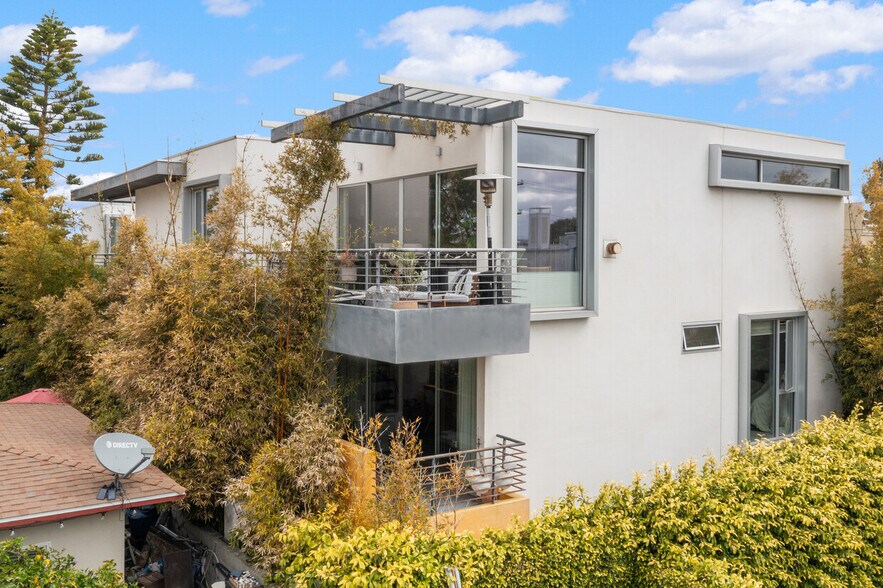 More Photos Of 930-932 Manhattan Beach Blvd, Manhattan Beach Office Residential For Sale