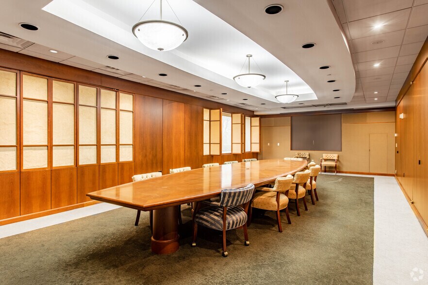 More Photos Of 1500 E Main St, Newark Office For Sale