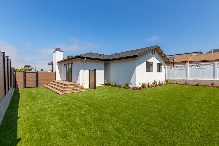 More Photos Of 2419 Chicago St, San Diego Apartments For Sale