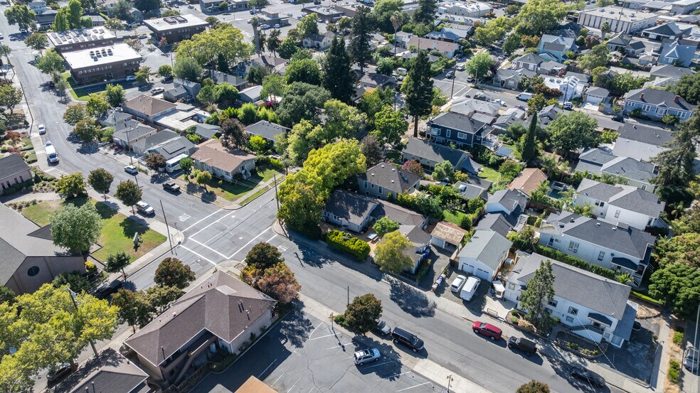 More Photos Of 1030 G St, Napa Apartments For Sale