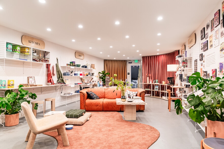 More Photos Of 1302-1306 Abbot Kinney Blvd, Venice Storefront Retail Residential For Lease