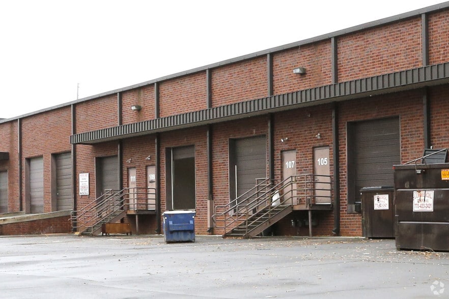 More Photos Of 3939 Royal Dr NW, Kennesaw Distribution For Lease