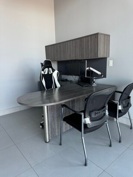More Photos Of 6542 Sparrow Dr, Leduc Showroom For Sale