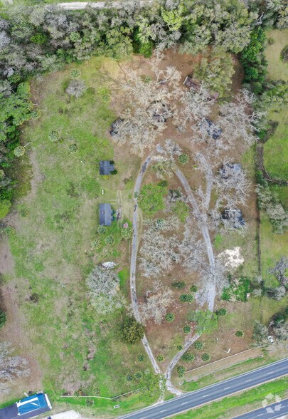 More Photos Of 18585 N US Highway 441, Reddick Hotel For Sale