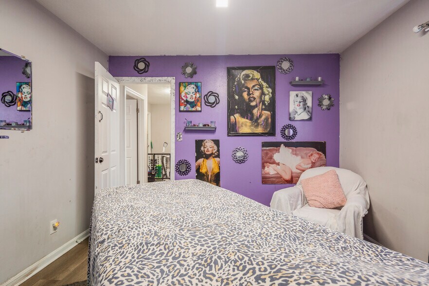 More Photos Of 6019 Preston Hwy, Louisville Office For Sale