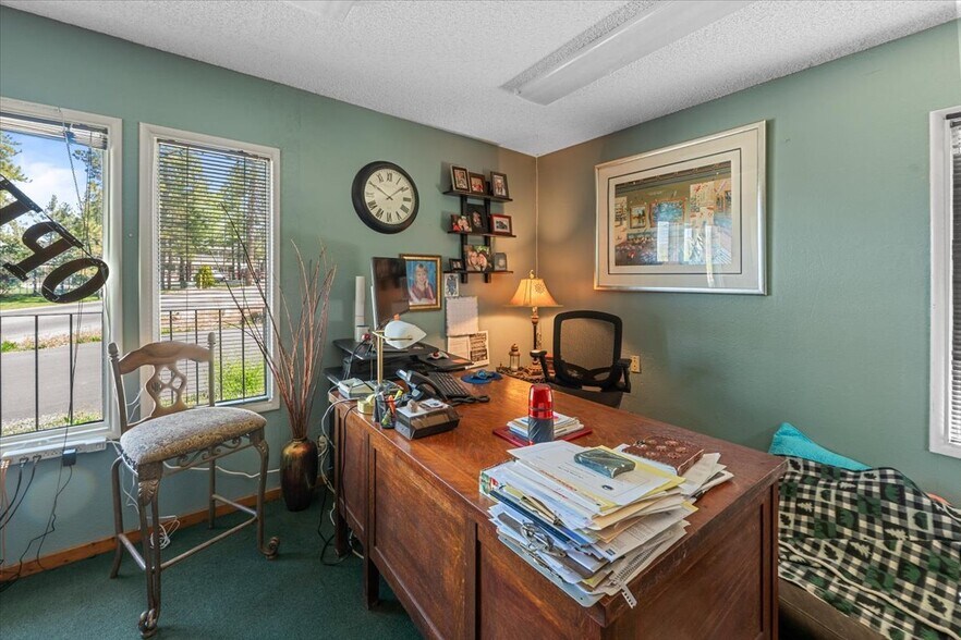 More Photos Of 40585 Big Bear Blvd, Big Bear Lake Office For Sale